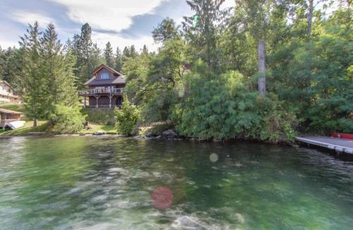 Sandpoint House | Bottle Bay Lakefront Lodge