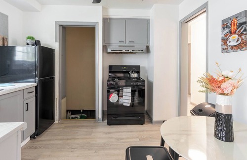 Detroit House | Bougie 3qB Bungalow! long stays welcome n10mins/Downtown Detroit -pet friendly n