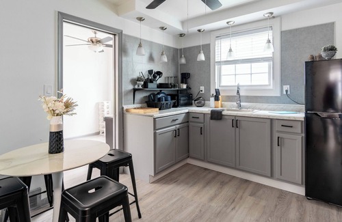 Detroit House | Bougie 3qB Bungalow! long stays welcome n10mins/Downtown Detroit -pet friendly n