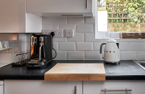 Oxford City Centre House | Boujee, chic city centre house