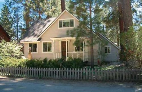 Boulder Bay House | Boulder Bay Bungalow - Updated mountain retreat with hot tub, game table, and sauna!