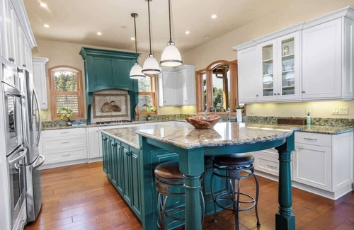 Boulder Bay House | Boulder Cove Lakefront Estate Kayaks & SUP