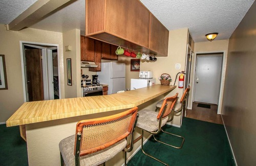 Boulder Bay Condo | Boulder Creek 8 Lakeside Townhouse Retreat