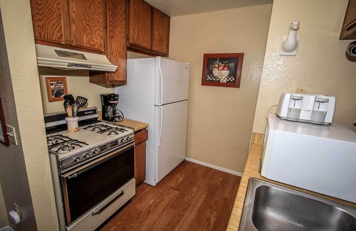 Boulder Bay Condo | Boulder Creek 8 Lakeside Townhouse Retreat
