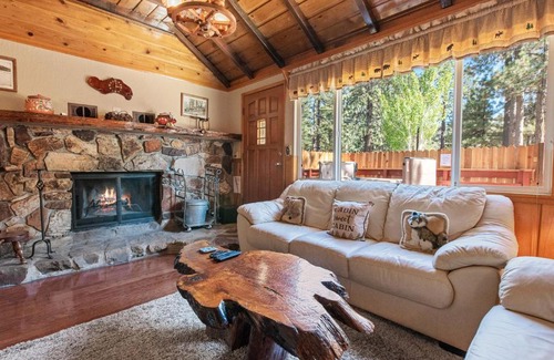 Boulder Bay House | Boulder Pines - Walk to lake and Boulder Bay park at those cozy location!
