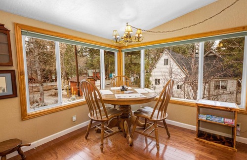 Boulder Bay House | Boulder Pines - Walk to lake and Boulder Bay park at those cozy location!