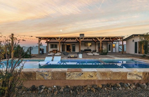 Joshua Tree House | Boulders Beyond | Pool, Spa & Firepit