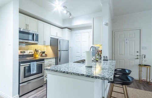 Valley Ranch Apartment | Boulevard Stays 1BR King Suite Pool, Gym & Parking 03