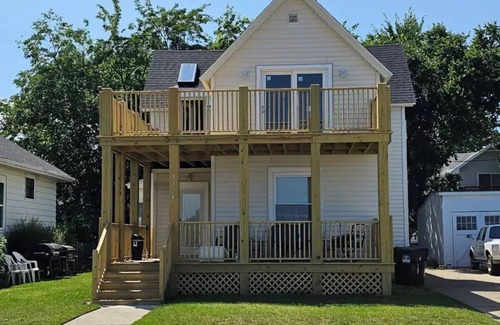 Racine House | Boulevard Water front Oasisn