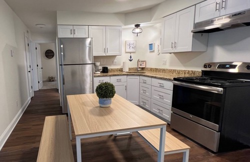 Lake Geneva Apartment | *Bounce to the Beach* Downtown Lake Geneva