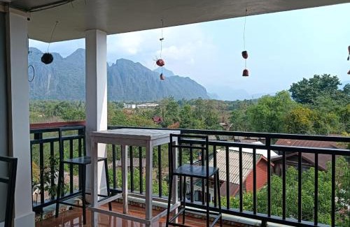 Vang Vieng Hotel | Bountang Riverside Hotel