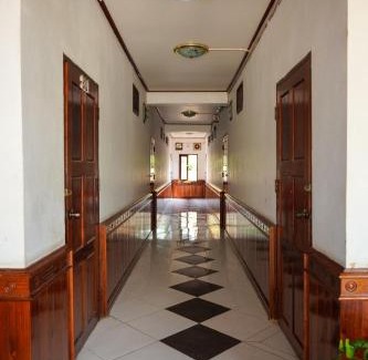 Vang Vieng Hotel | Bountang Riverside Hotel