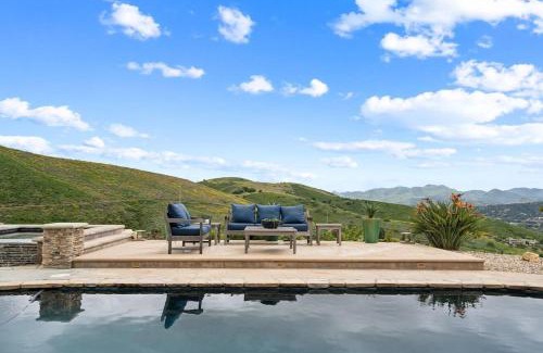 Thousand Oaks House | Bouquet Cottage home