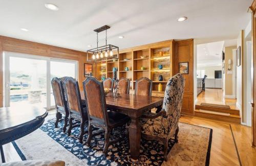 Thousand Oaks House | Bouquet Cottage home