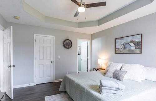 Lawrenceburg House | Bourbon Trail HotTub Dog friendly 3BR