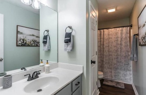 Lawrenceburg House | Bourbon Trail HotTub Dog friendly 3BR