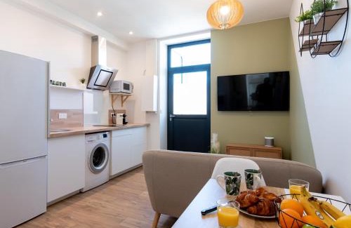 Bourgoin-Jallieu Apartment | Bourgoin T2 proche Gare Netflix Tout Confort