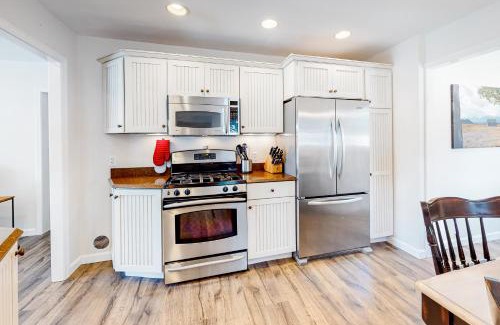Buzzards Bay House | Bourne This Way
