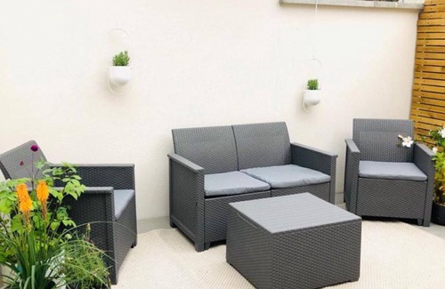 Arbroath Apartment | Boutique 1 Bedroom Stylish Apartment, close to bustling shops, cafes & bars!