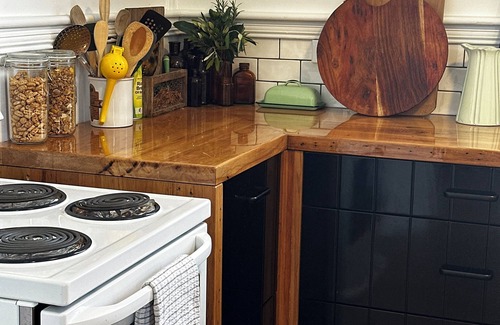Te Aroha House | Boutique accomodation in Te Aroha, 3 minutes walk to centre of town