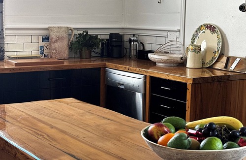 Te Aroha House | Boutique accomodation in Te Aroha, 3 minutes walk to centre of town