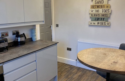 Lytham St. Anne's Apartment | Boutique Apartment in great location with private parking
