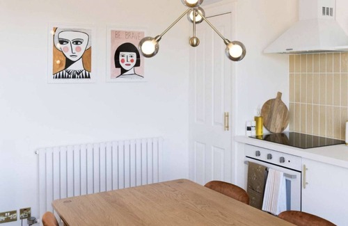 Margate Apartment | Boutique Central Margate Apartment - Edge of Old Town!