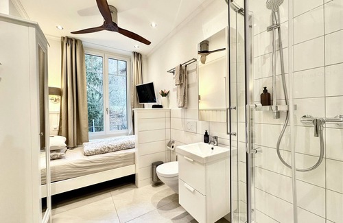 Oberhofen am Thunersee Hotel | Boutique Hotel Niesenblick Self Check In