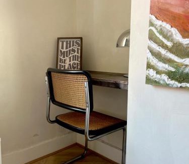 Reading House | Boutique Double Room in Terrace Home - University Hospital City Centre