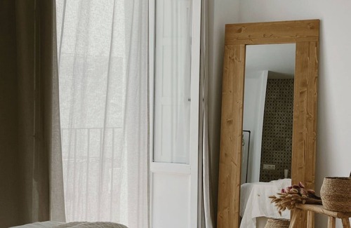 San Ambrosio House | Boutique Guesthouse By La Judería de Vejer | Salina Deluxe with balcony Room