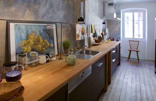 Gruenstadt Apartment | Boutique holiday apartment in the old Moser wine house