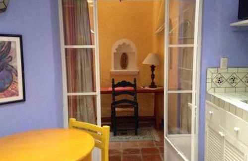 Colonia San Antonio Bed & Breakfast | Boutique Hotel Casa Camellia