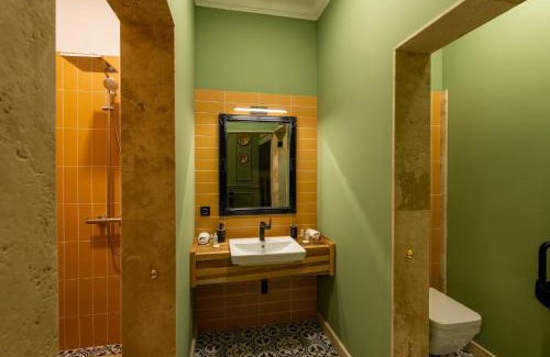 Tirgu Mures Hotel | Boutique Hotel Cocosul de Aur