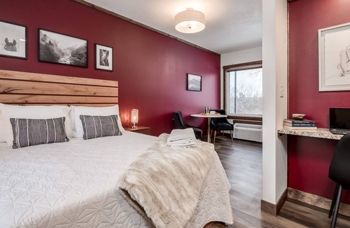 Prescott Hotel | Boutique Hotel | Virginia Themed Suite