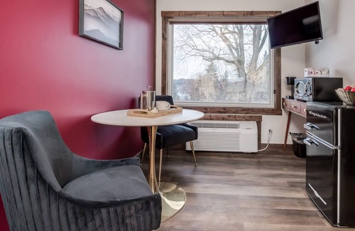 Prescott Hotel | Boutique Hotel | Virginia Themed Suite