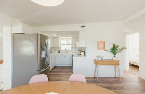 Orange Lake Village House | Boutique Largo Bungalow: Just mins to Gulf beaches! Beach gear provided!