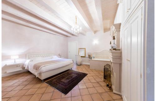Crotone Bed & Breakfast | Boutique - Lodge & Suites