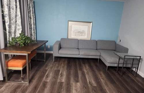 West Hills Apartment | Boutique Naval Suites Room 231