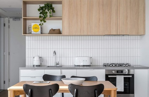Hawthorn East Apartment | Boutique Stays - Axel Apartments 202 The Radnor