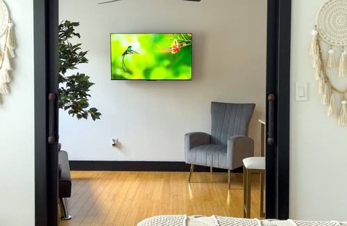 Englewood Apartment | Boutique Studio Apartment on Grand Ave