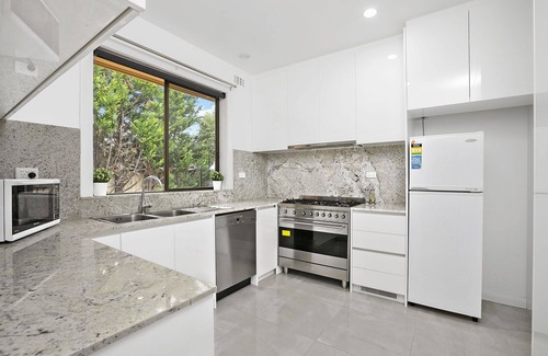Brighton East House | Boutique style 4BR, 2 bath,Pool & Bungalow on 780sqm land near Brighton beach