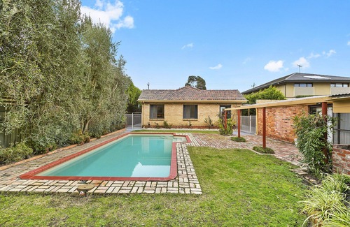 Brighton East House | Boutique style 4BR, 2 bath,Pool & Bungalow on 780sqm land near Brighton beach