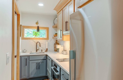 Franklin Apartment | Boutique-Style Barn Stay 4 Mi to Franklin Main St