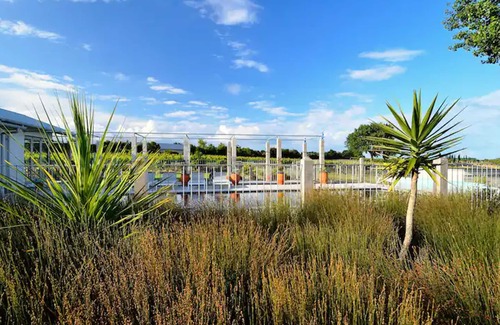 Haumoana Apartment | Boutique, Unique, in Vineyard, with Bicycle Hire