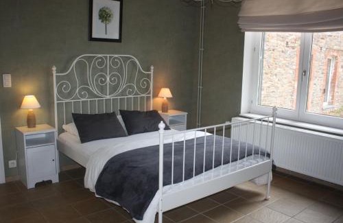 Commanster House | Bovigny holiday home with cinema