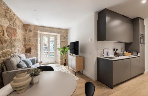 Casco Vello Apartment | Bow Monumental by Como en Casa
