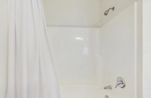 Goose Creek Apartment | Bowen Village 1421