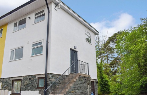Bowness-on-Windermere Cottage | Bowness Apartment - UK11016