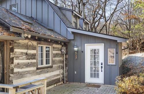 Bracebridge Cabin | Boyd's Cabin Retreat - A Rustic Muskoka Treasure