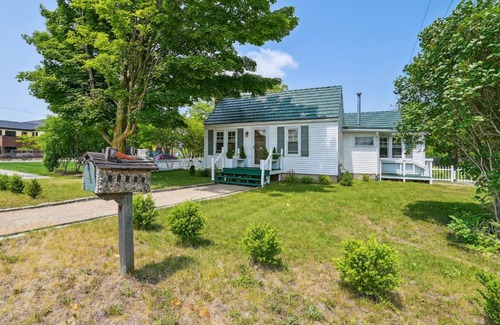 Boyne City House | Boyne City Cottage Walk to Downtown and Lake!